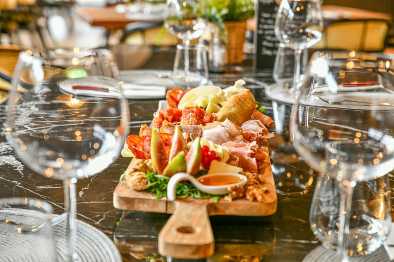 Neuchatel City Hotel المظهر الخارجي الصورة